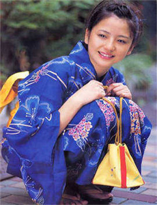 《男人狂躁进女人免费视频公交》