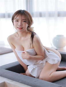 《男女一边摸一边做羞羞的事情免费》