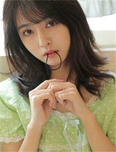 《椎名_由奈》
