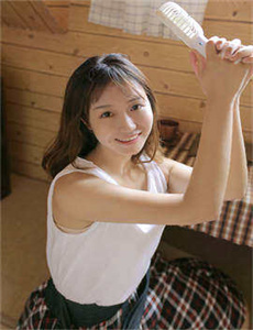 《一女三夫做爰3p视频》