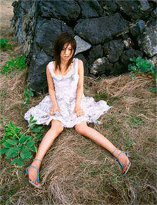 《国产女人18毛片水真多》