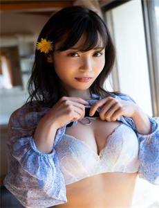 《美女曹逼》